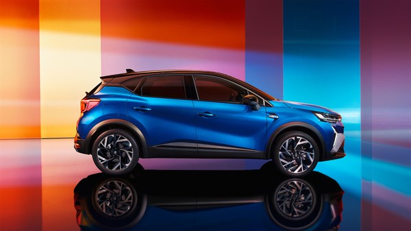 FOTA - Renault Captur full hybrid E-Tech 